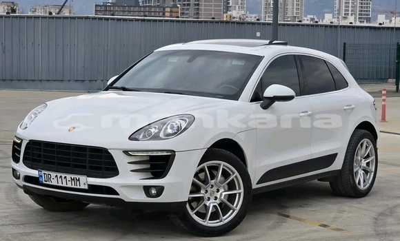 Buy Used Porsche Macan White Car in Batumi in Ajaria Buy Used Porsche Macan White Car in Batumi in Ajaria