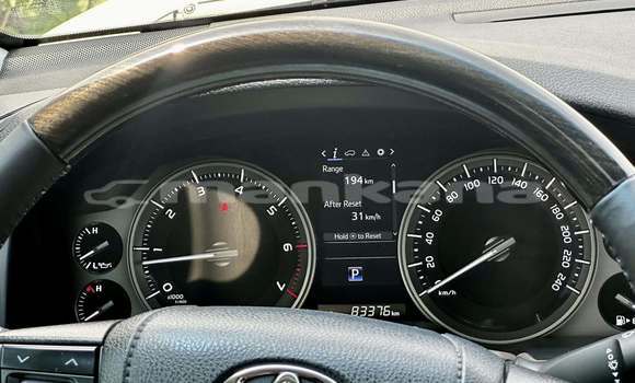 Buy Used Toyota Land Cruiser White Car in Kutaisi in Imereti Buy Used Toyota Land Cruiser White Car in Kutaisi in Imereti