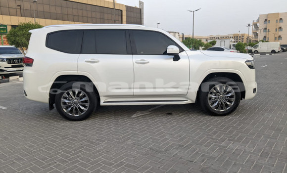 Buy Used Toyota Land Cruiser White Car in Tbilisi in Tbilisi Buy Used Toyota Land Cruiser White Car in Tbilisi in Tbilisi