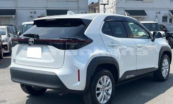 Buy Used Toyota Yaris White Car in Tbilisi in Tbilisi Buy Used Toyota Yaris White Car in Tbilisi in Tbilisi