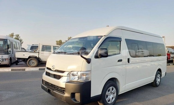 Buy Used Toyota Hiace White Car in Tbilisi in Tbilisi