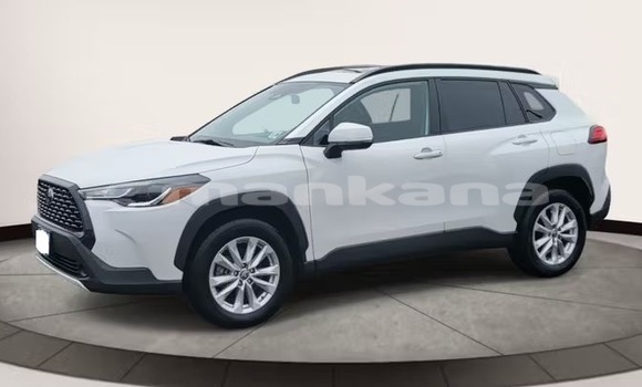 Buy Used Toyota Corolla Cross White Car in Tbilisi in Tbilisi Buy Used Toyota Corolla Cross White Car in Tbilisi in Tbilisi