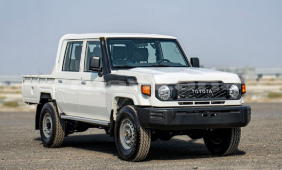 Buy Used Toyota Land Cruiser White Car in Tbilisi in Tbilisi Buy Used Toyota Land Cruiser White Car in Tbilisi in Tbilisi