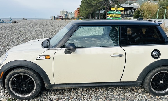 Buy Used MINI Cooper White Car in Batumi in Ajaria Buy Used MINI Cooper White Car in Batumi in Ajaria