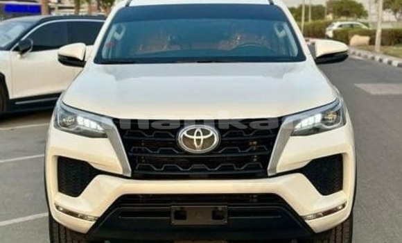 Buy Used Toyota Fortuner White Car in Tbilisi in Tbilisi Buy Used Toyota Fortuner White Car in Tbilisi in Tbilisi