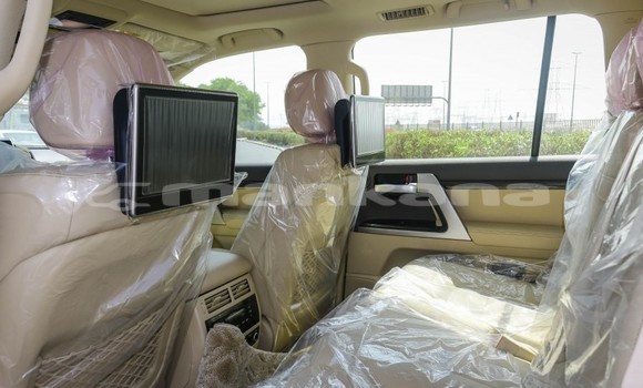 Buy Used Toyota Land Cruiser White Car in Tbilisi in Tbilisi Buy Used Toyota Land Cruiser White Car in Tbilisi in Tbilisi