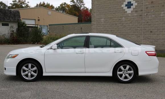 Buy Used Toyota Camry White Car in Tbilisi in Tbilisi