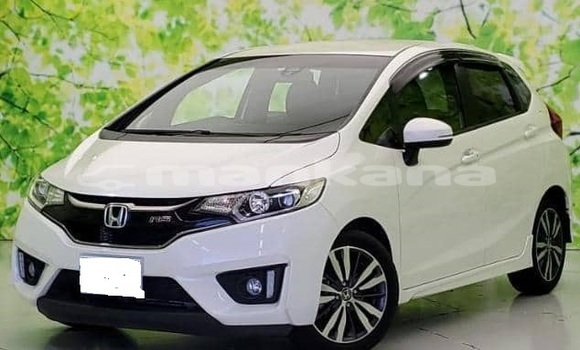 Buy Used Honda FIT White Car in Tbilisi in Tbilisi