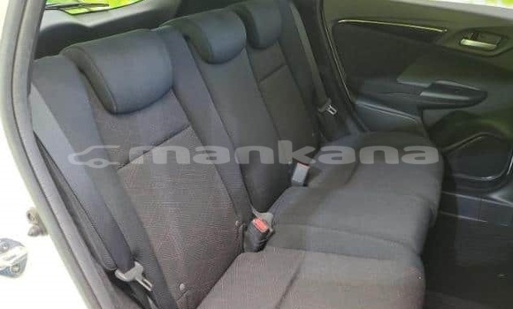 Buy Used Honda FIT White Car in Tbilisi in Tbilisi Buy Used Honda FIT White Car in Tbilisi in Tbilisi