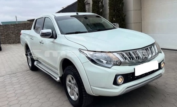 Buy Used Mitsubishi L200 White Car in Tbilisi in Tbilisi Buy Used Mitsubishi L200 White Car in Tbilisi in Tbilisi