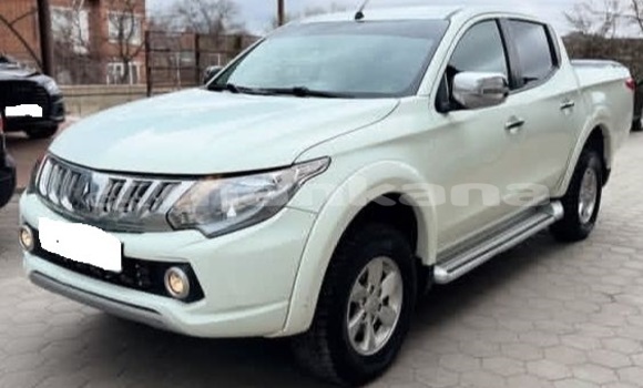 Buy Used Mitsubishi L200 White Car in Tbilisi in Tbilisi Buy Used Mitsubishi L200 White Car in Tbilisi in Tbilisi