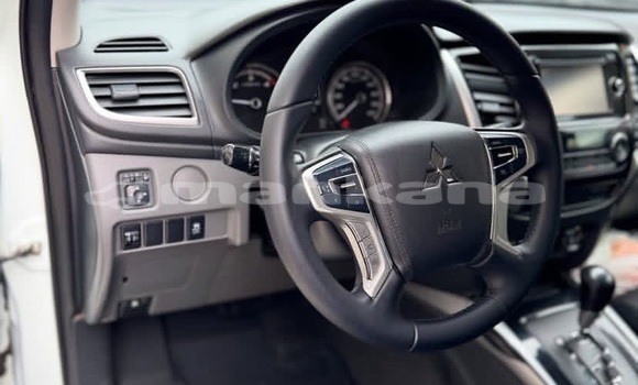 Buy Used Mitsubishi L200 White Car in Tbilisi in Tbilisi Buy Used Mitsubishi L200 White Car in Tbilisi in Tbilisi