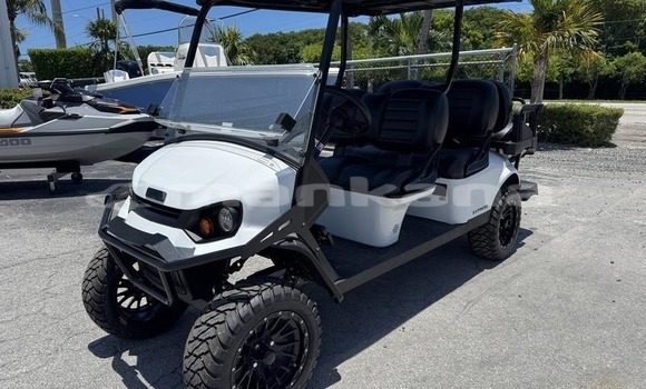 Buy New Polaris Limited Editions White Bike in Tbilisi in Tbilisi Buy New Polaris Limited Editions White Bike in Tbilisi in Tbilisi
