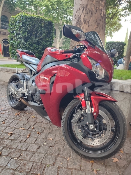 Big with watermark honda cbr 1000 rr tbilisi tbilisi 8206
