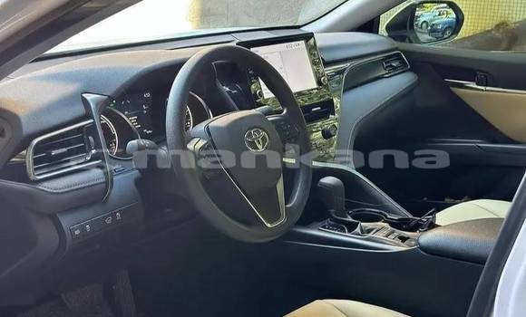 Buy Used Toyota Camry White Car in Tbilisi in Tbilisi Buy Used Toyota Camry White Car in Tbilisi in Tbilisi