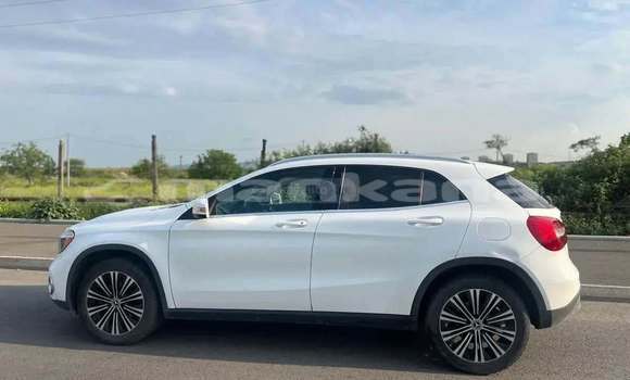 Buy Used Mercedes-Benz GLA-klasse White Car in Tbilisi in Tbilisi Buy Used Mercedes-Benz GLA-klasse White Car in Tbilisi in Tbilisi