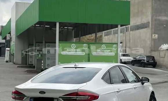 Buy Used Chevrolet Malibu White Car in Tbilisi in Tbilisi