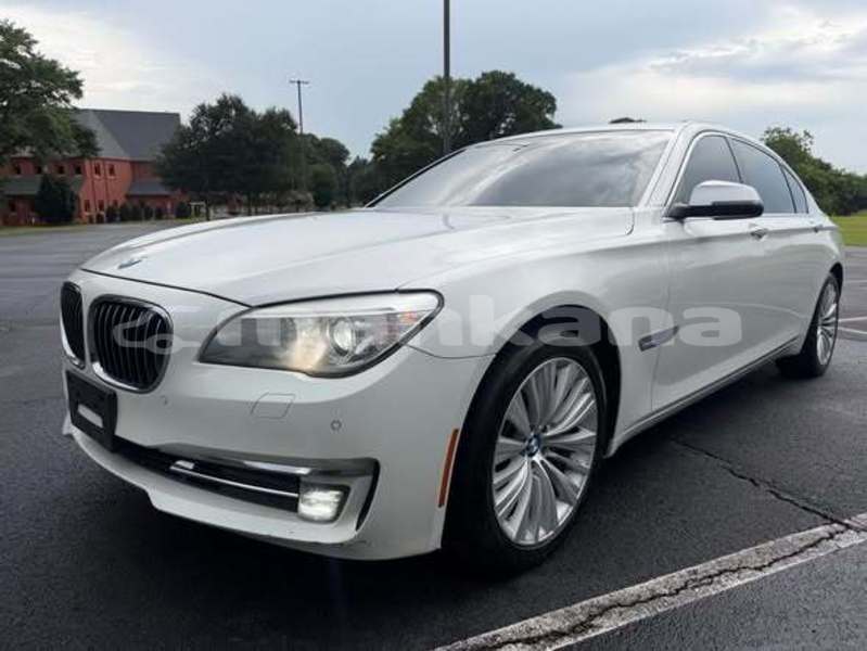 Big with watermark bmw 7 series abhasia gali 8264