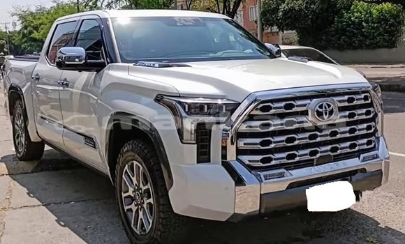 Buy Used Toyota Tundra White Car in Tbilisi in Tbilisi