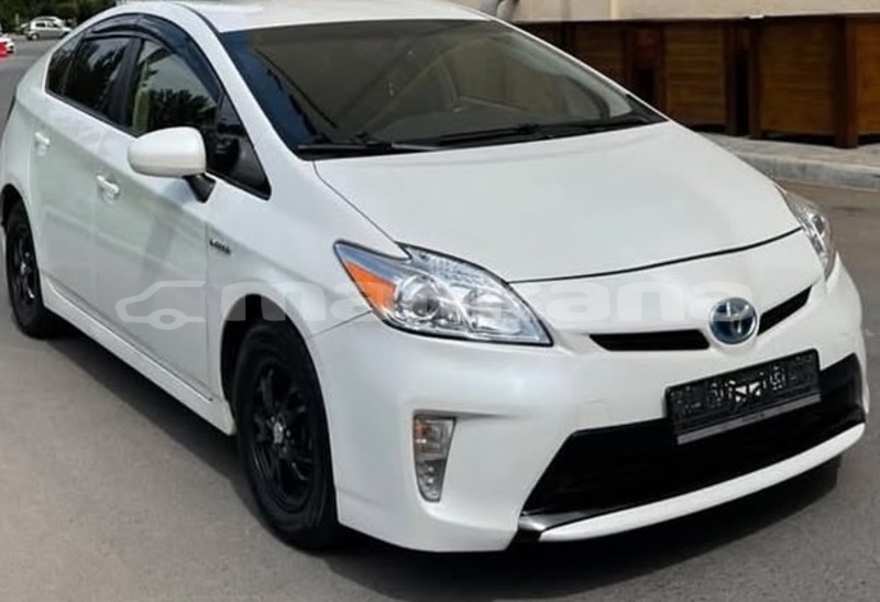Big with watermark toyota prius tbilisi tbilisi 8303