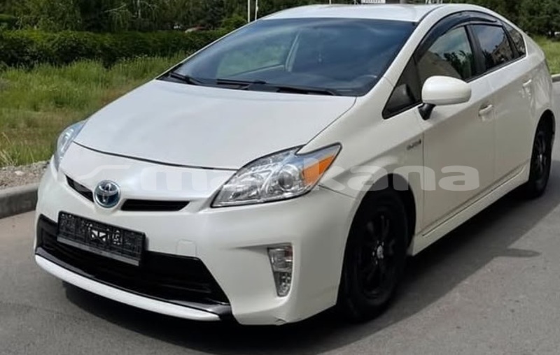 Big with watermark toyota prius tbilisi tbilisi 8303
