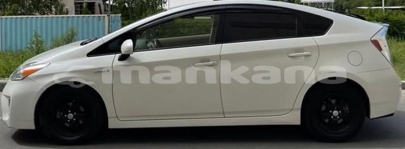 Big with watermark toyota prius tbilisi tbilisi 8303