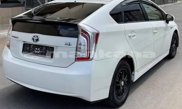 Buy Used Toyota Prius White Car in Tbilisi in Tbilisi Buy Used Toyota Prius White Car in Tbilisi in Tbilisi