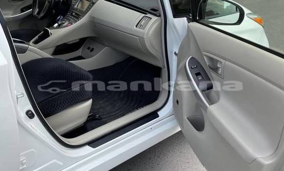 Buy Used Toyota Prius White Car in Tbilisi in Tbilisi Buy Used Toyota Prius White Car in Tbilisi in Tbilisi