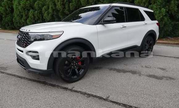 Buy Used Ford Explorer White Car in Ambrolauri in Racha