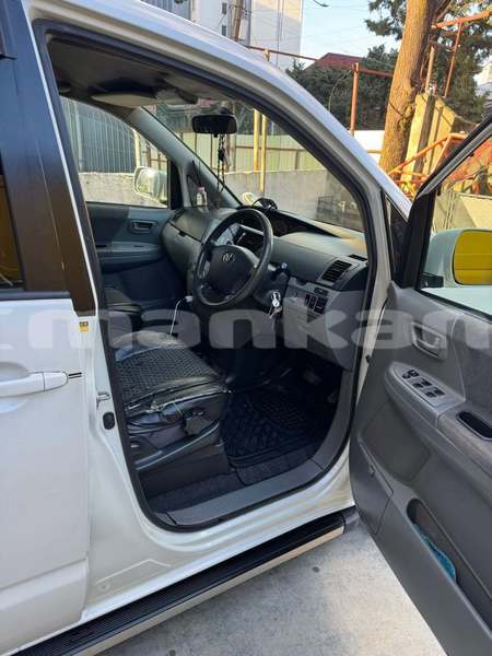 Big with watermark toyota voxy tbilisi tbilisi 8335