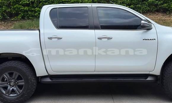 Buy Used Toyota Hilux White Car in Tbilisi in Tbilisi Buy Used Toyota Hilux White Car in Tbilisi in Tbilisi