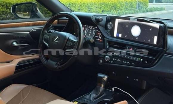 Buy Used Lexus ES White Car in Tbilisi in Tbilisi Buy Used Lexus ES White Car in Tbilisi in Tbilisi