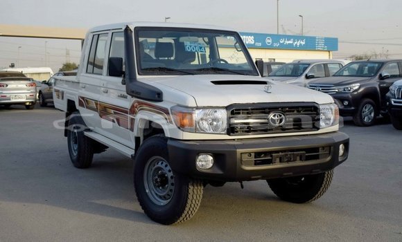 Buy Import Toyota Land Cruiser White Car in Import - Dubai in Abhasia Buy Import Toyota Land Cruiser White Car in Import - Dubai in Abhasia