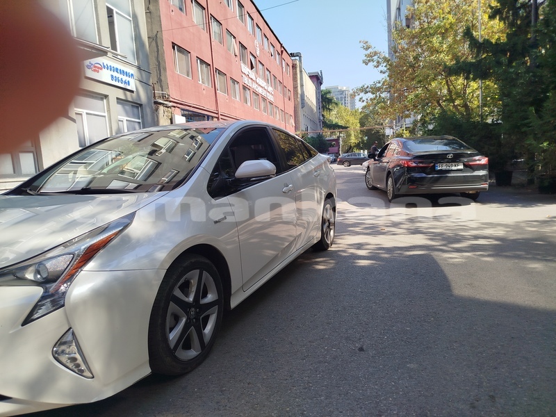 Big with watermark toyota prius tbilisi tbilisi 8474