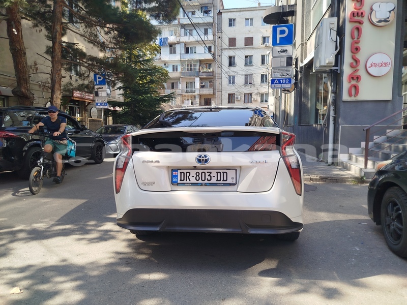 Big with watermark toyota prius tbilisi tbilisi 8474