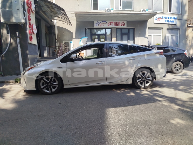Big with watermark toyota prius tbilisi tbilisi 8474