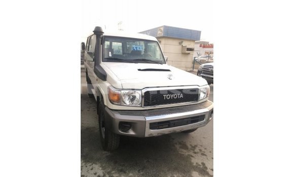 Buy Import Toyota Land Cruiser White Car in Import - Dubai in Abhasia Buy Import Toyota Land Cruiser White Car in Import - Dubai in Abhasia