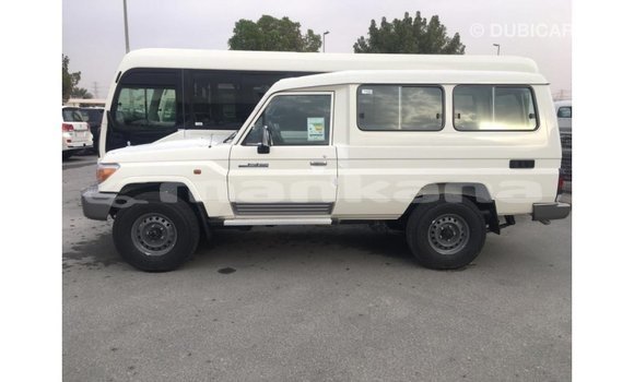 Buy Import Toyota Land Cruiser White Car in Import - Dubai in Abhasia Buy Import Toyota Land Cruiser White Car in Import - Dubai in Abhasia