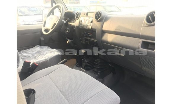 Buy Import Toyota Land Cruiser White Car in Import - Dubai in Abhasia Buy Import Toyota Land Cruiser White Car in Import - Dubai in Abhasia