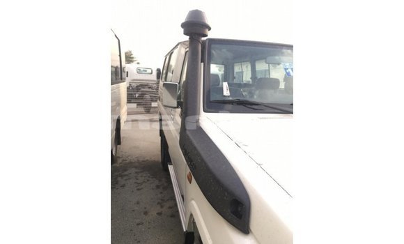 Buy Import Toyota Land Cruiser White Car in Import - Dubai in Abhasia Buy Import Toyota Land Cruiser White Car in Import - Dubai in Abhasia