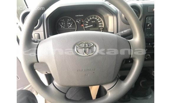 Buy Import Toyota Land Cruiser White Car in Import - Dubai in Abhasia Buy Import Toyota Land Cruiser White Car in Import - Dubai in Abhasia