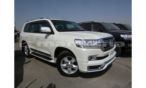 Buy Import Toyota Land Cruiser White Car in Import - Dubai in Abhasia Buy Import Toyota Land Cruiser White Car in Import - Dubai in Abhasia