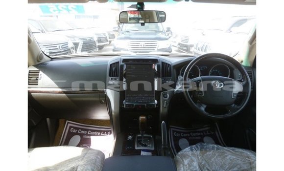 Buy Import Toyota Land Cruiser White Car in Import - Dubai in Abhasia Buy Import Toyota Land Cruiser White Car in Import - Dubai in Abhasia
