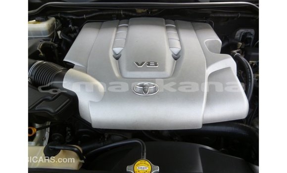 Buy Import Toyota Land Cruiser White Car in Import - Dubai in Abhasia Buy Import Toyota Land Cruiser White Car in Import - Dubai in Abhasia