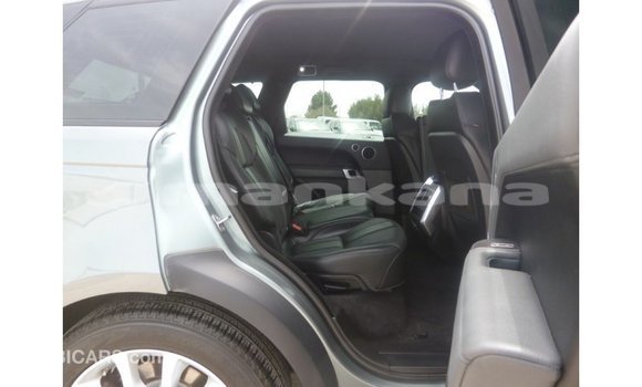 Buy Import Land Rover Range Rover Green Car in Import - Dubai in Abhasia Buy Import Land Rover Range Rover Green Car in Import - Dubai in Abhasia