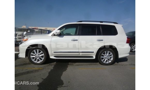 Buy Import Toyota Land Cruiser White Car in Import - Dubai in Abhasia Buy Import Toyota Land Cruiser White Car in Import - Dubai in Abhasia