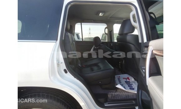 Buy Import Toyota Land Cruiser White Car in Import - Dubai in Abhasia Buy Import Toyota Land Cruiser White Car in Import - Dubai in Abhasia