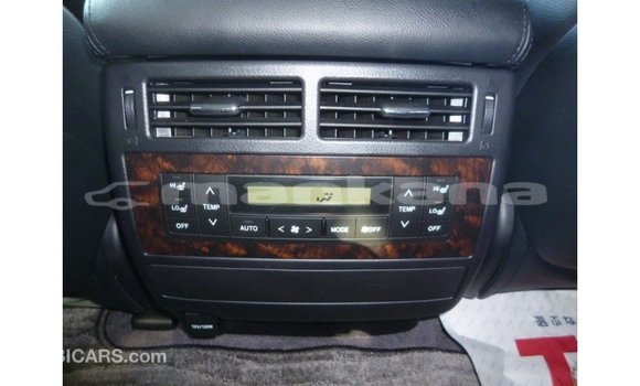 Buy Import Toyota Land Cruiser White Car in Import - Dubai in Abhasia Buy Import Toyota Land Cruiser White Car in Import - Dubai in Abhasia