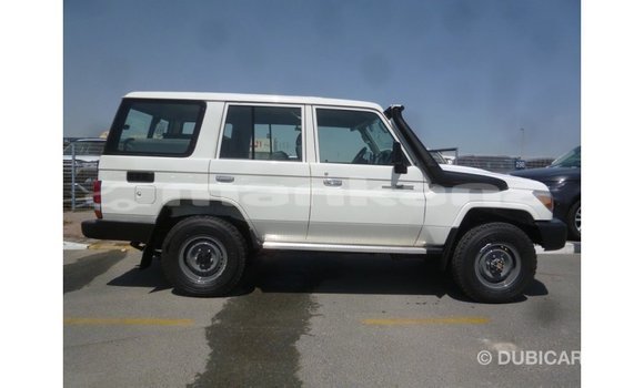 Buy Import Toyota Land Cruiser White Car in Import - Dubai in Abhasia Buy Import Toyota Land Cruiser White Car in Import - Dubai in Abhasia