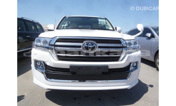 Buy Import Toyota Land Cruiser White Car in Import - Dubai in Abhasia Buy Import Toyota Land Cruiser White Car in Import - Dubai in Abhasia